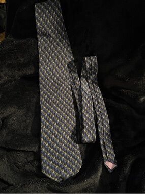 Vintage Jimmy V / Z Sugar Ray Leonard Collection, Three Silk Tie, Stonehenge, US